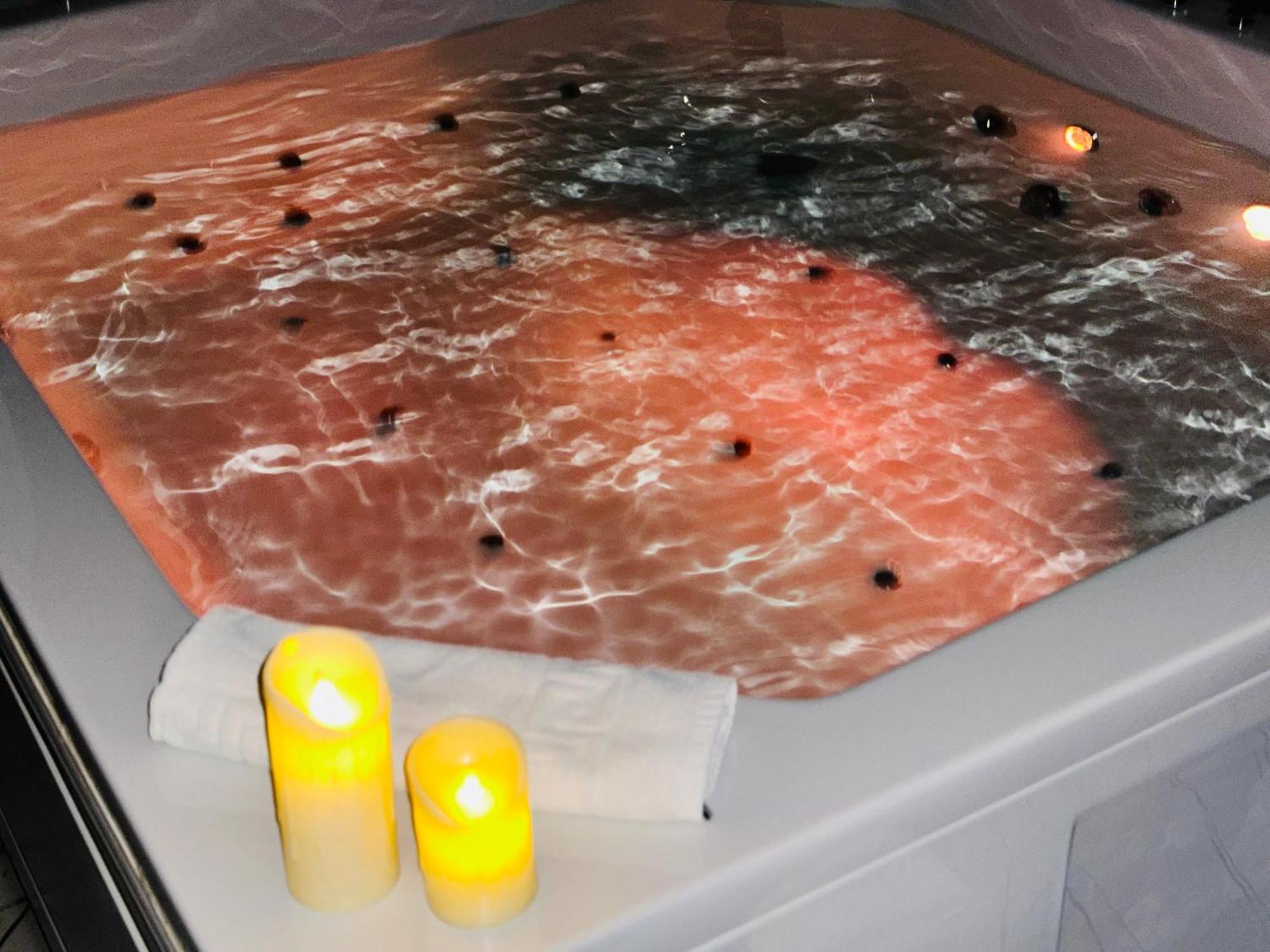 Hedonist Spa Jacuzzi Sarajevo Free Parking Luaran gambar