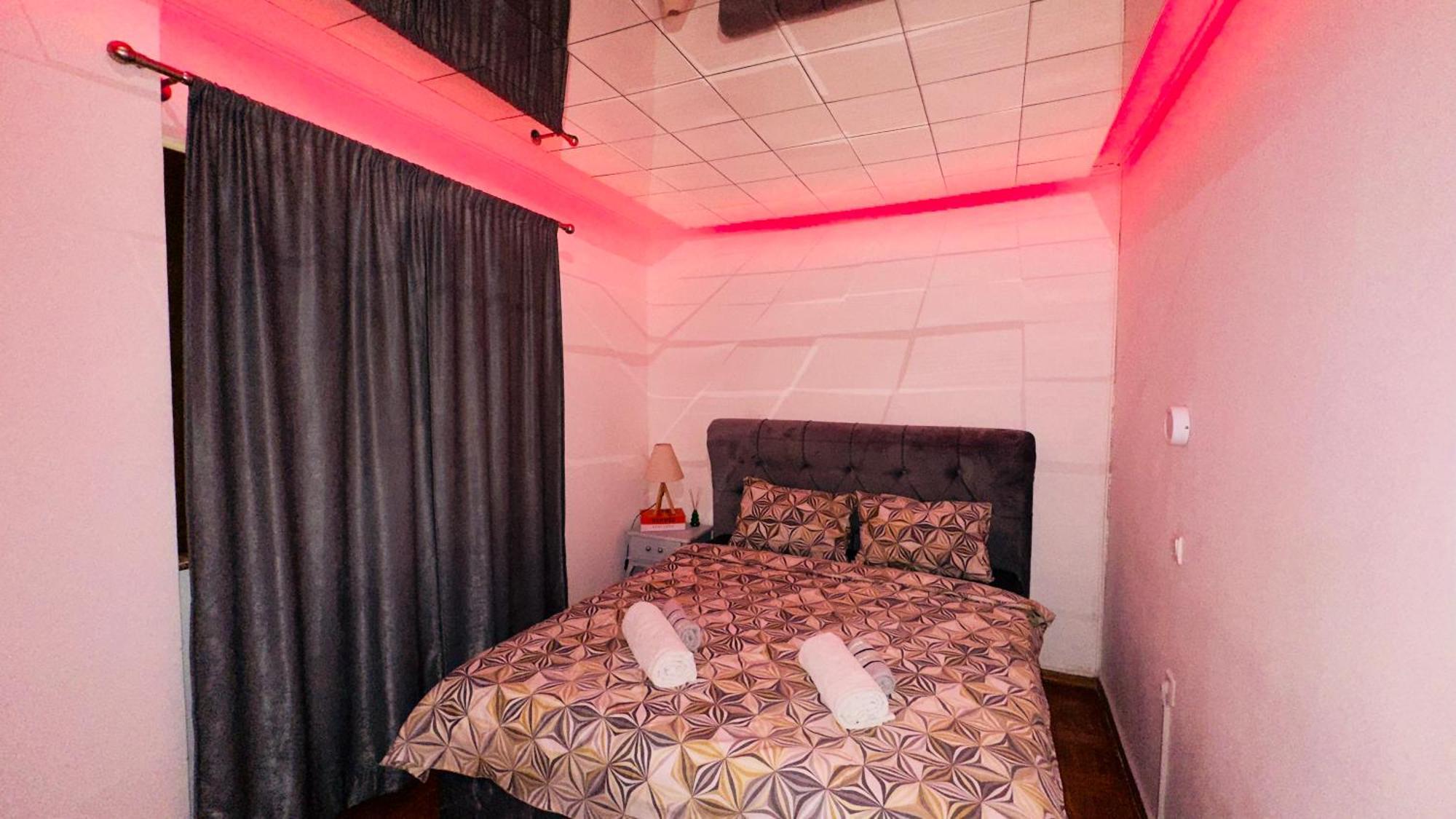 Hedonist Spa Jacuzzi Sarajevo Free Parking Luaran gambar